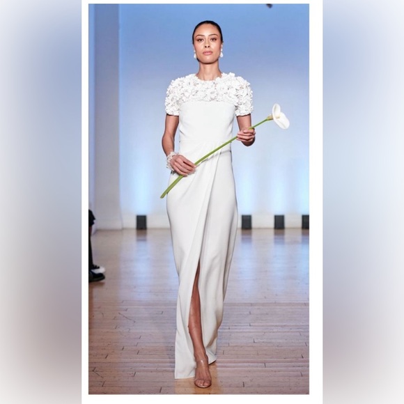 $1225 SACHIN & BABI 
Marist Gown - Ivory size 2 - Picture 1 of 16